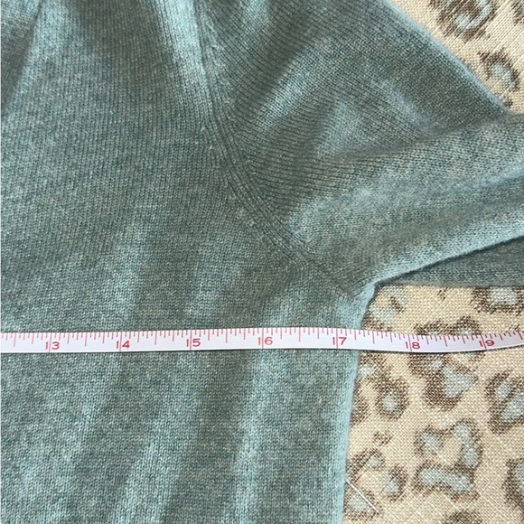 EUC TALBOTS Cashmere cardigan Petite - Picture 4 of 6